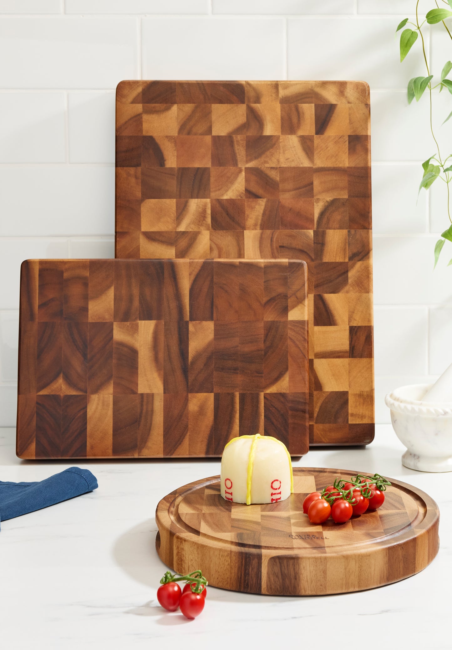Davis & Waddell Round Acacia End Grain Cutting Board
