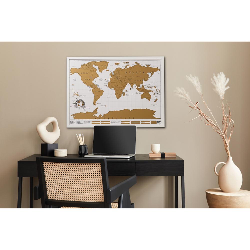 Luckies 12 Pieces Scratch Map