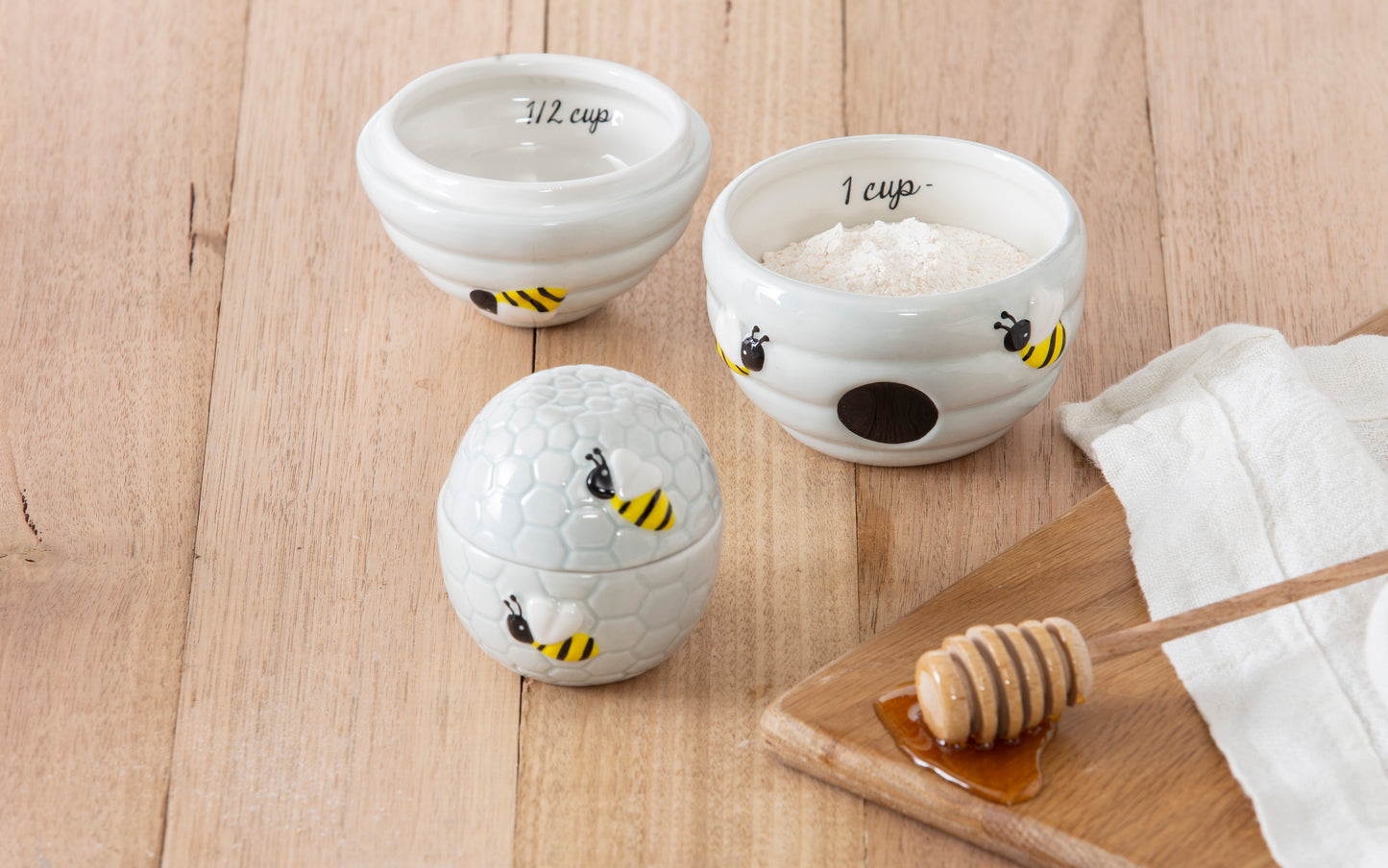 Davis & Waddell Beetanical Set Of 4 Measuring Cups