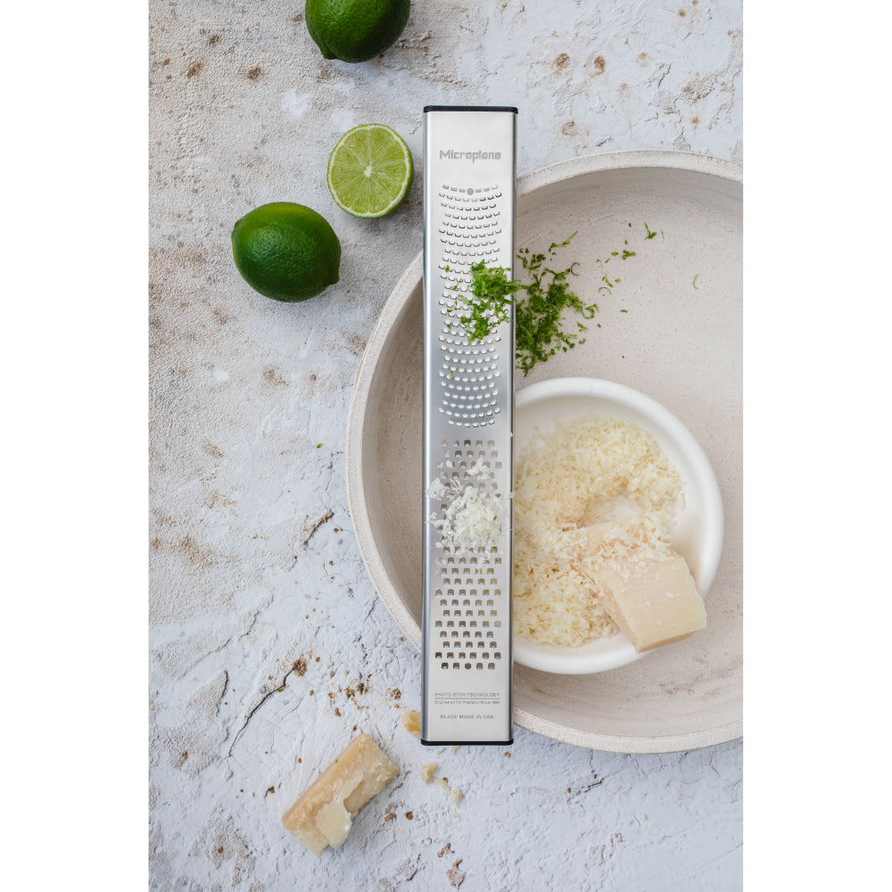 Microplane Dual Blade Coarse Grater & Zester