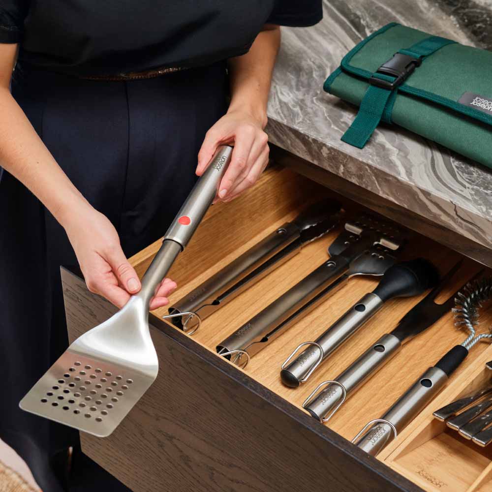 Joseph Joseph Grillout BBQ Turner Tongs With Retractable Head at House