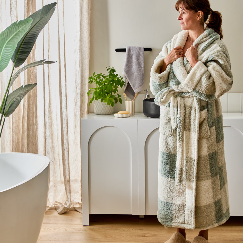 MyHouse Cosy Sherpa Robe Check