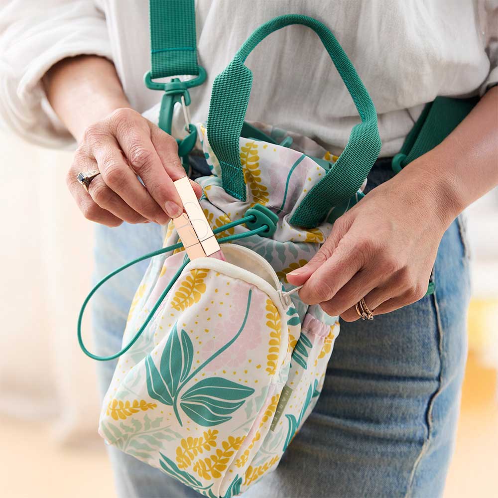 Alex Liddy Harley Water Bottle Sling Floral at House