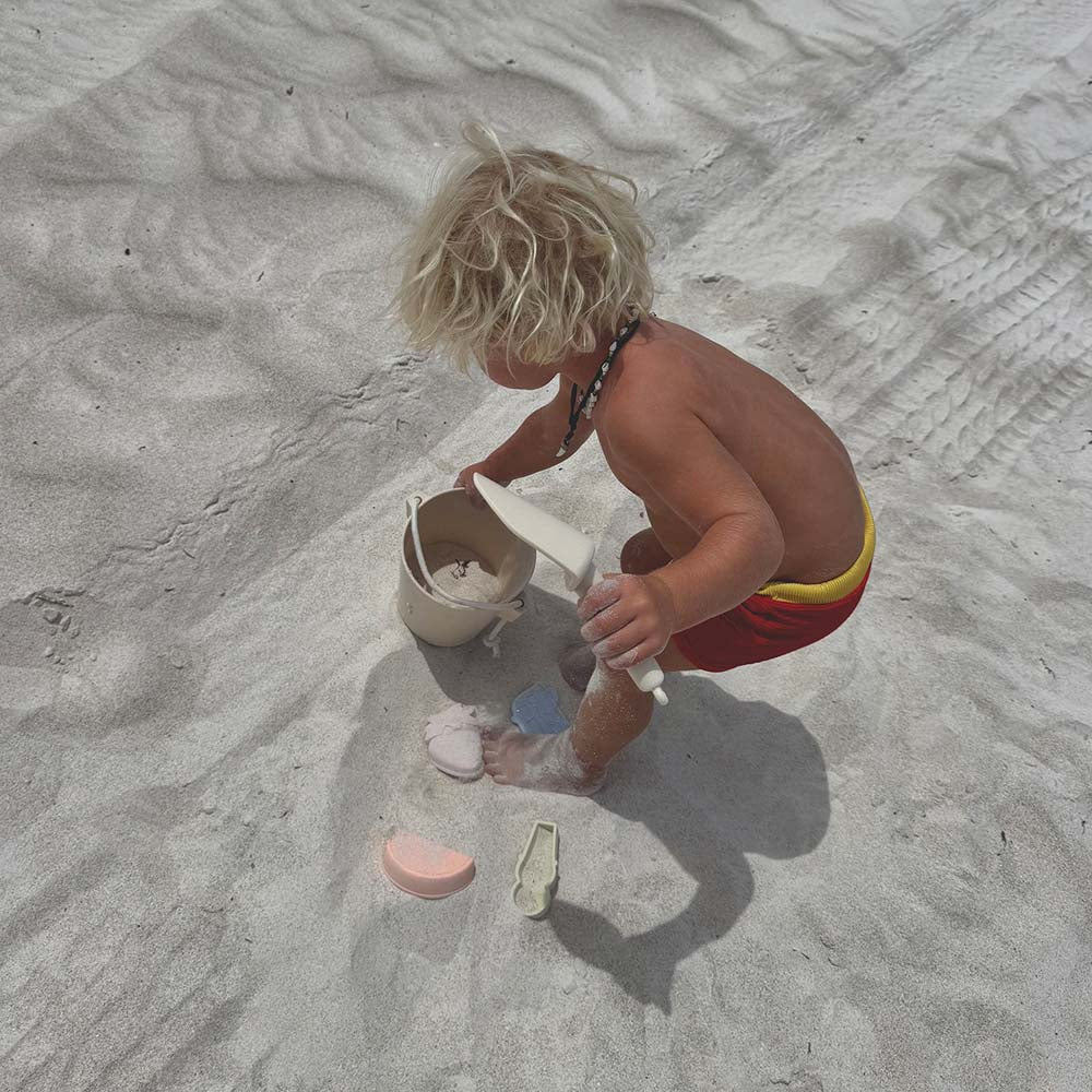 SUNNYLiFE Silicone Bucket & Spade Set Apple Sorbet Multi