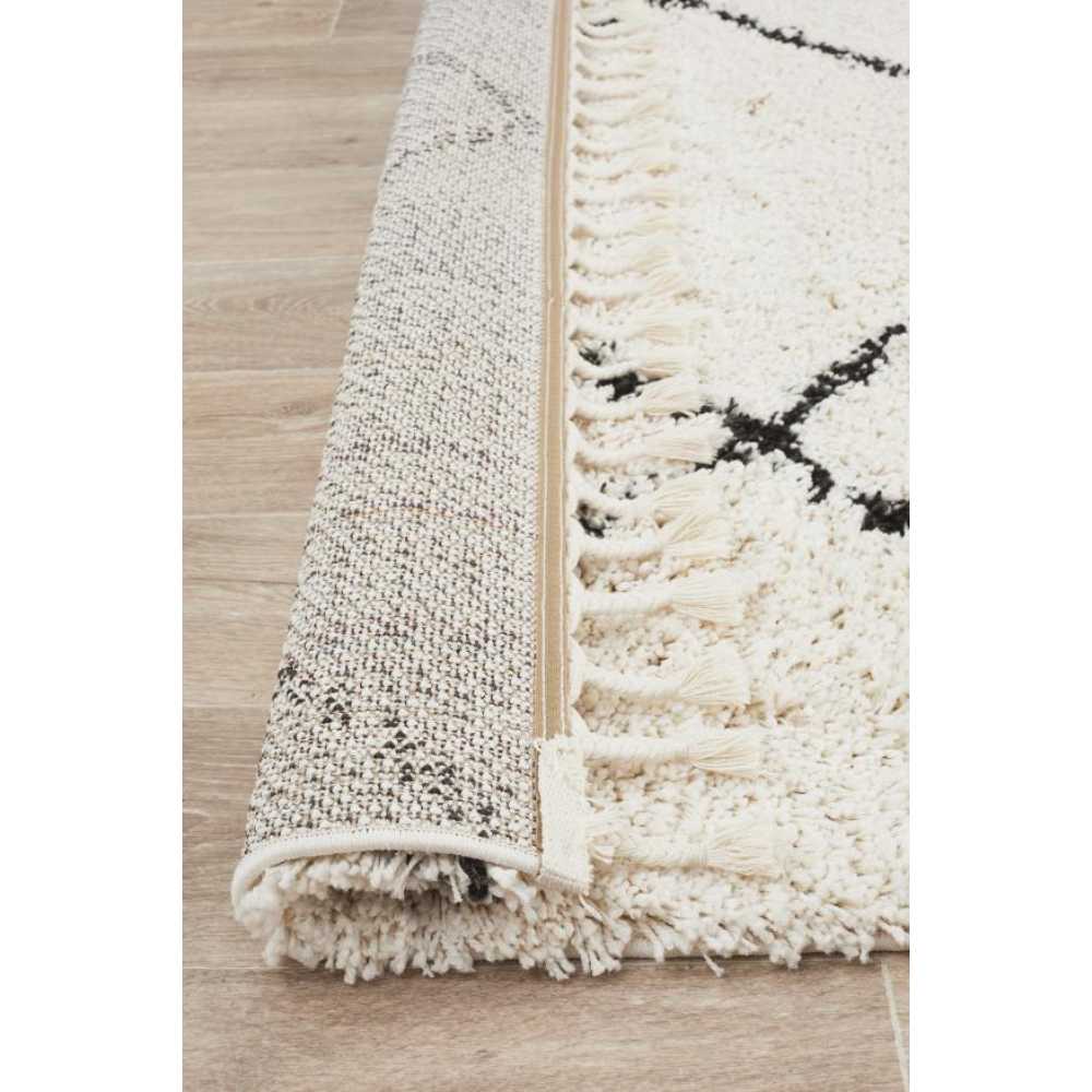 Rug Culture Saffron 22 Rug White at House