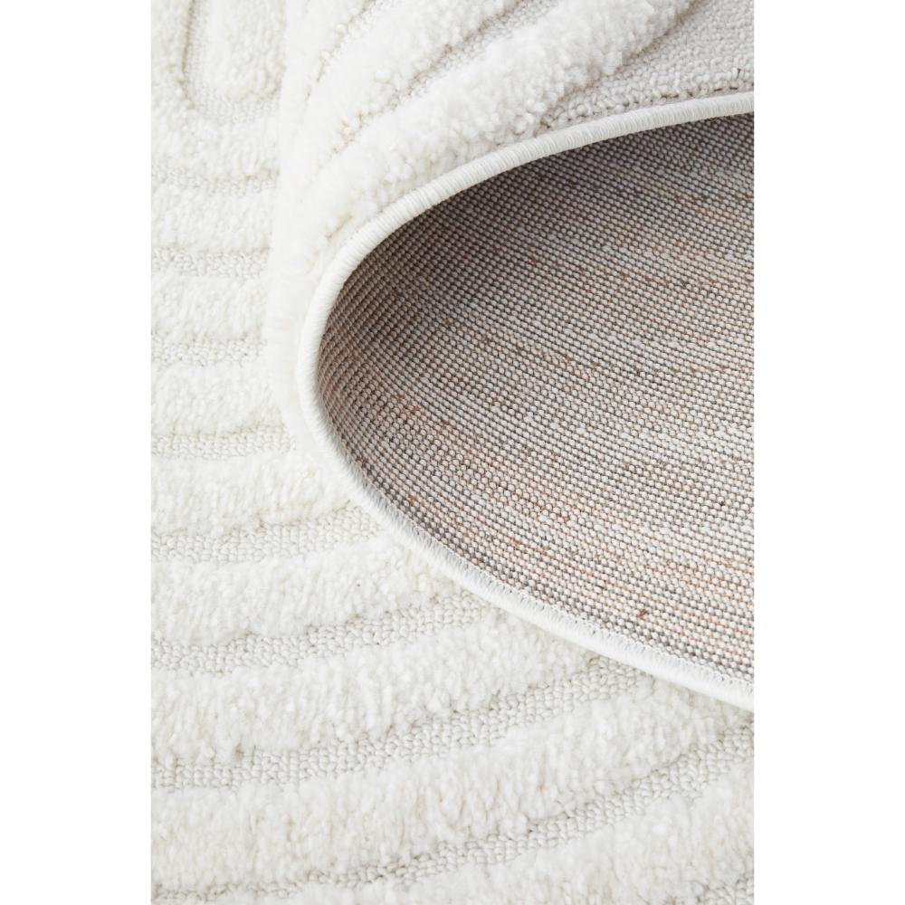 Rug Culture Lotus Carl Runner White with oval detail at House