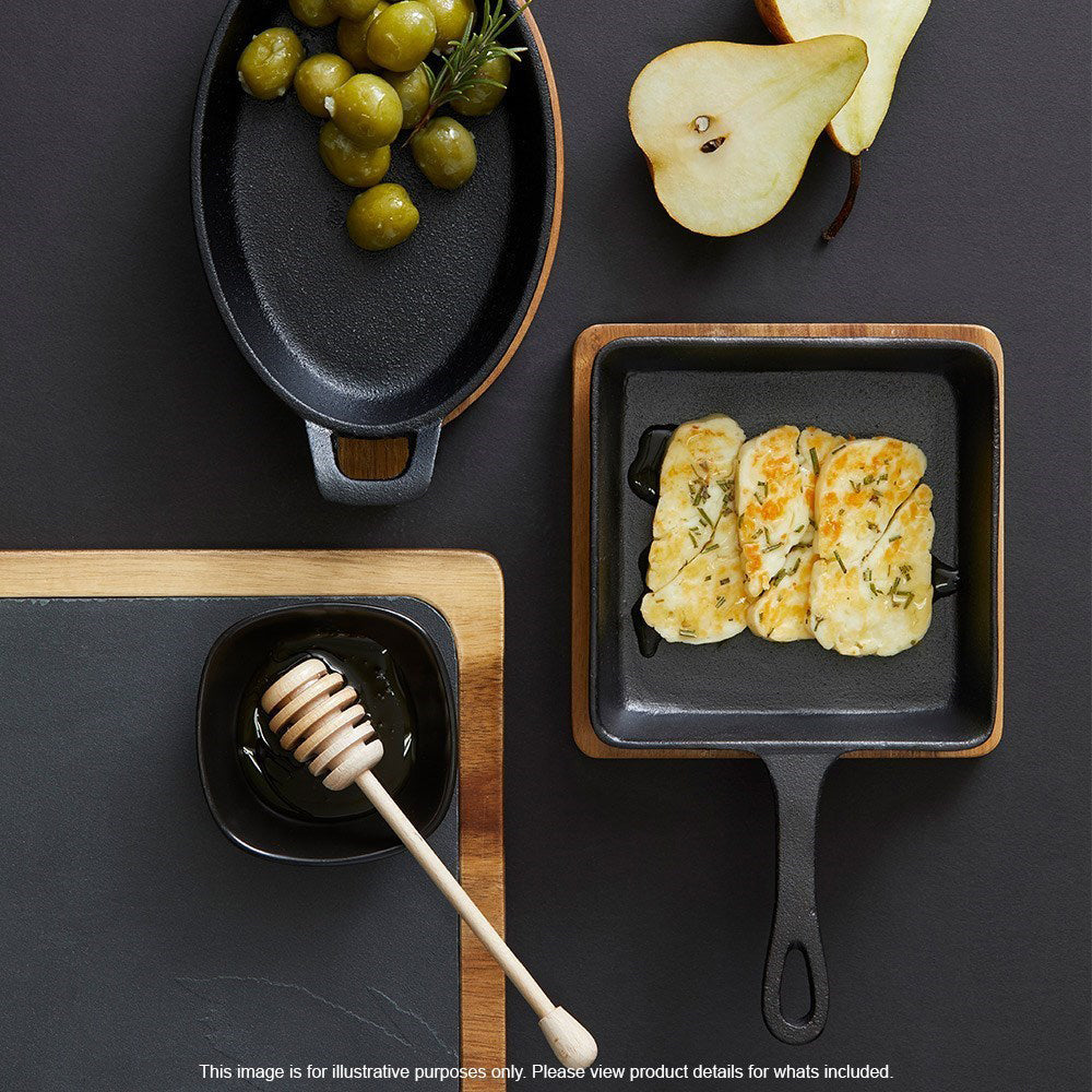 Davis & Waddell Fine Foods Cast Iron Square Skillet with Acacia Wood Trivet