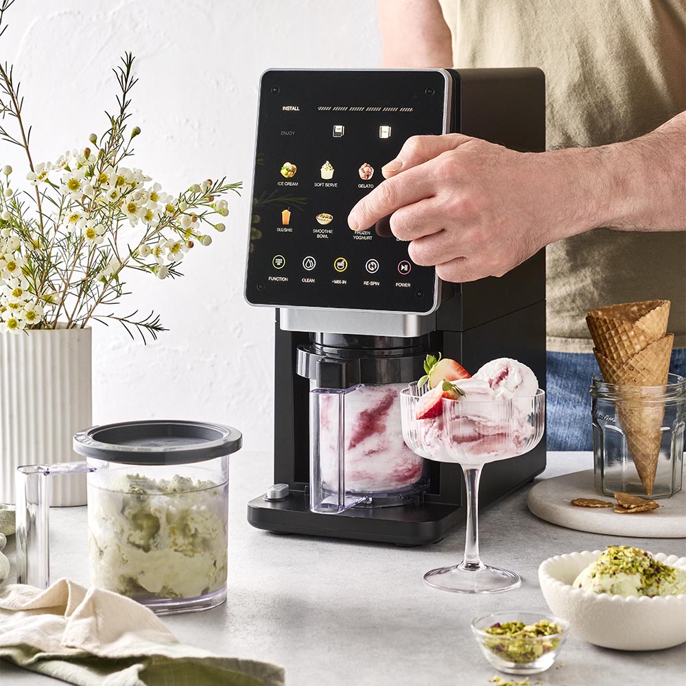 Baccarat The Whip Ice Cream Maker Black