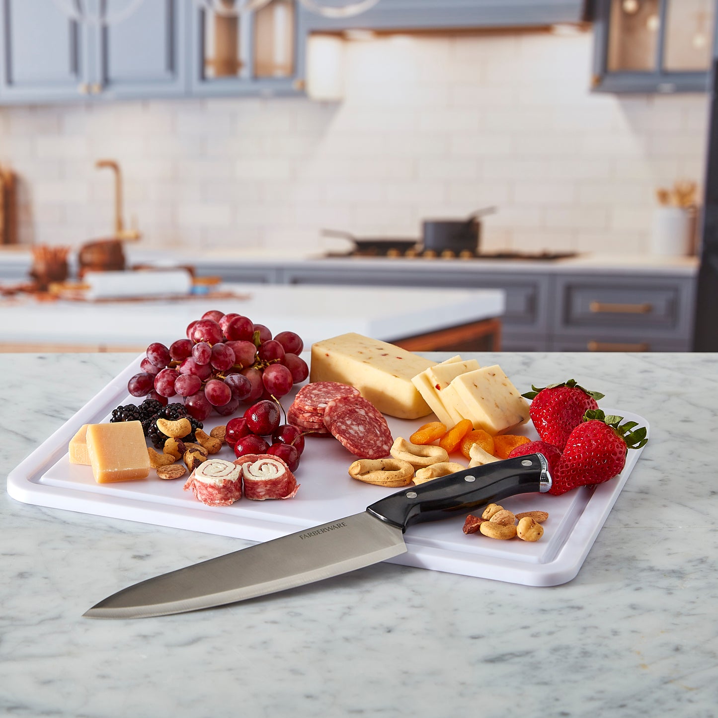 Farberware Snacklebo Board & Box 30cm