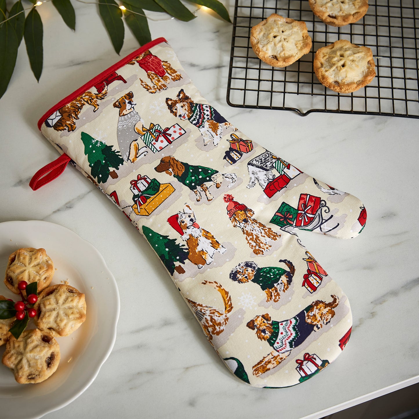 Ulster Weavers Merry Mutts Gauntlet Oven Glove