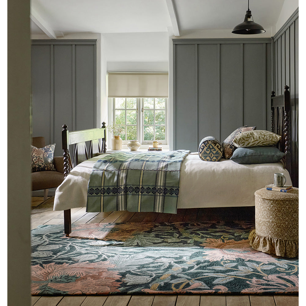 Morris & Co Honeysuckle & Tulip Rug
