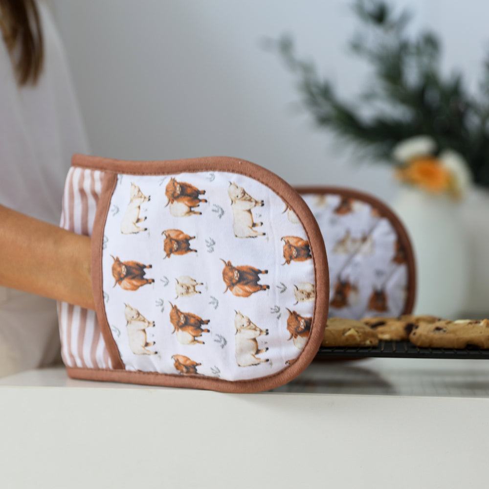 Splosh Cooks Companion Highland Cow Oven Mitt