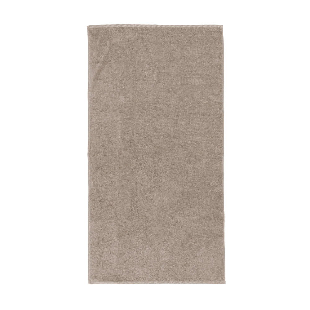 Bambury Chateau bath towel in the colour latte.