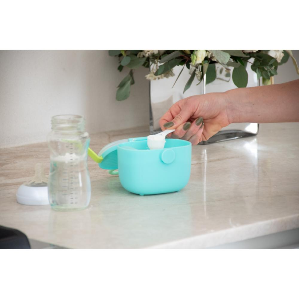 Melii Baby Formula Storage Container With Scoop - House
