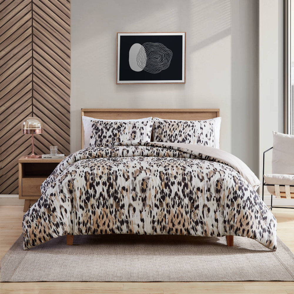 Kenneth Cole Leopard Quilt Cover Set