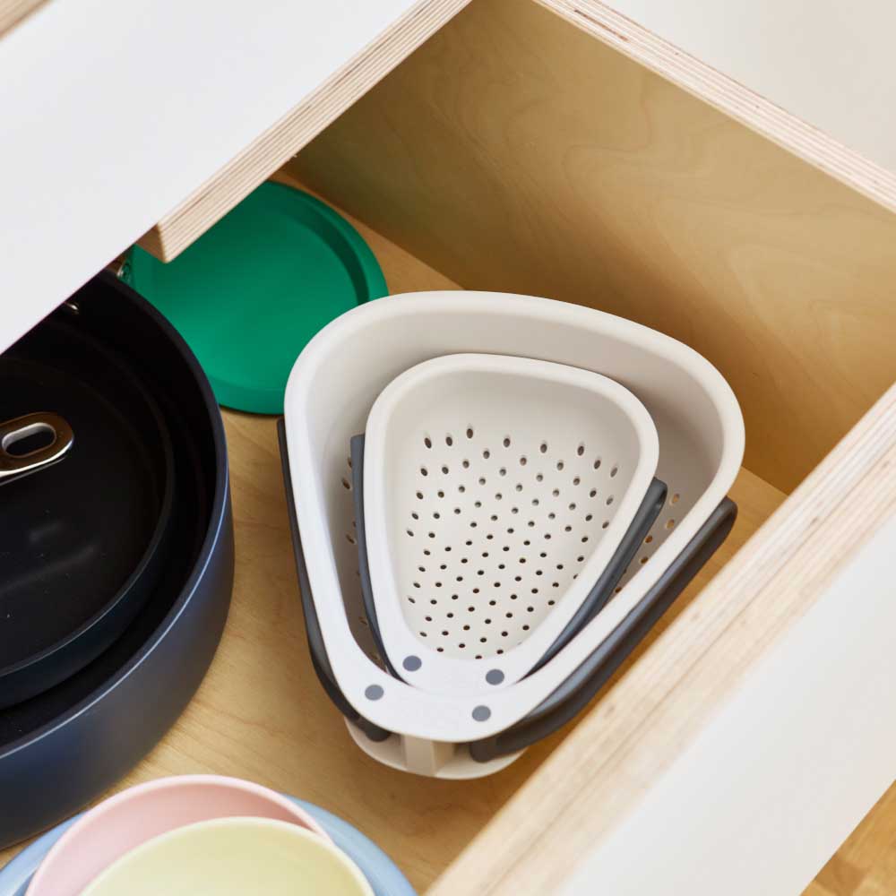 Joseph Joseph Droplet Compact Colander With Folding Handles at House