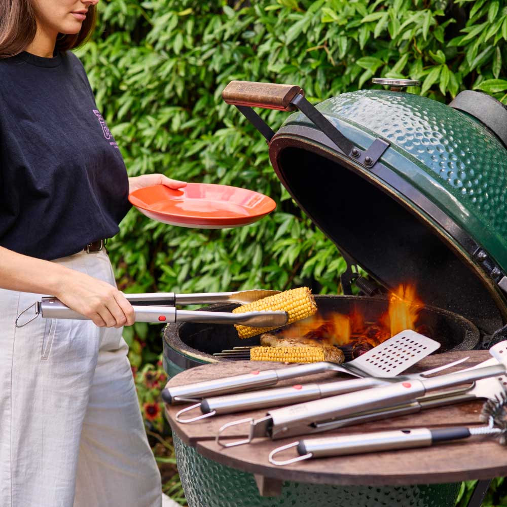 Joseph Joseph Grillout 2-Piece BBQ Turner & Tongs Set With Retractable Heads at House