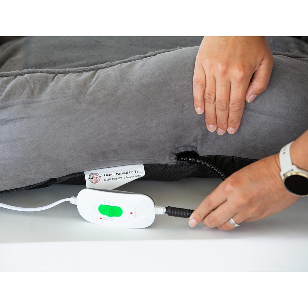 Hacienda Electric Heated Rabbit Faux Fur Covering Pet Bed