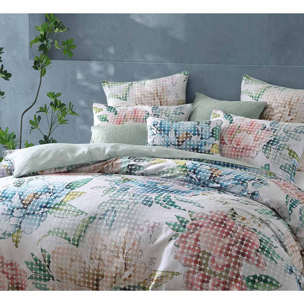 Large floral Quilt Cover Set - House