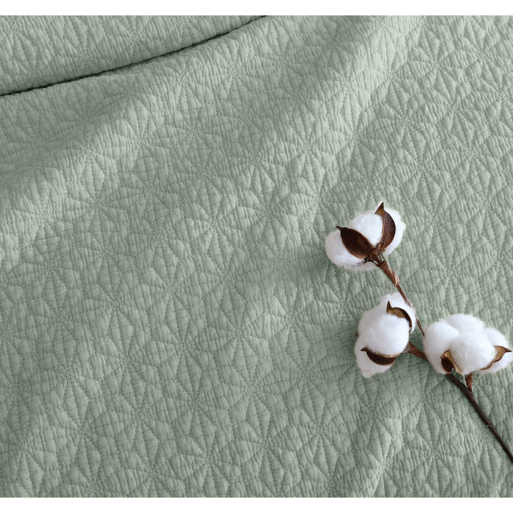 Platinum Collection Kayo Coverlet