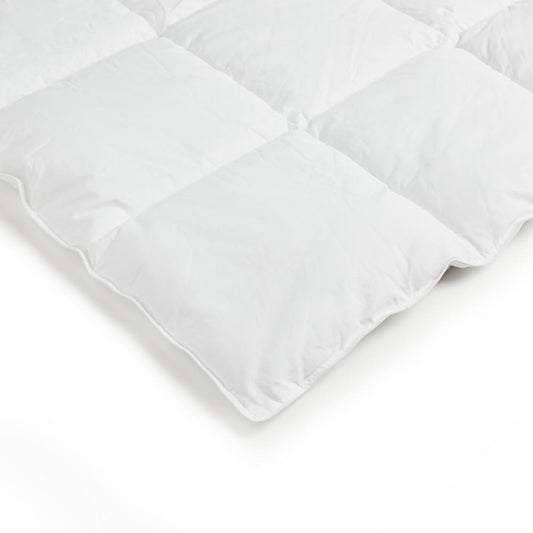 Logan & Mason 50% Down 50% Feather Quilt
