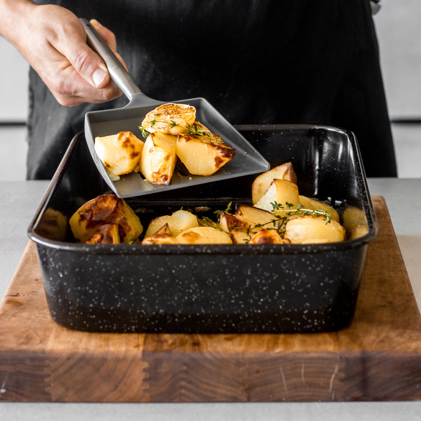 MasterCraft Professional Vitreous Enamel Roasting Pan 40x28x7cm