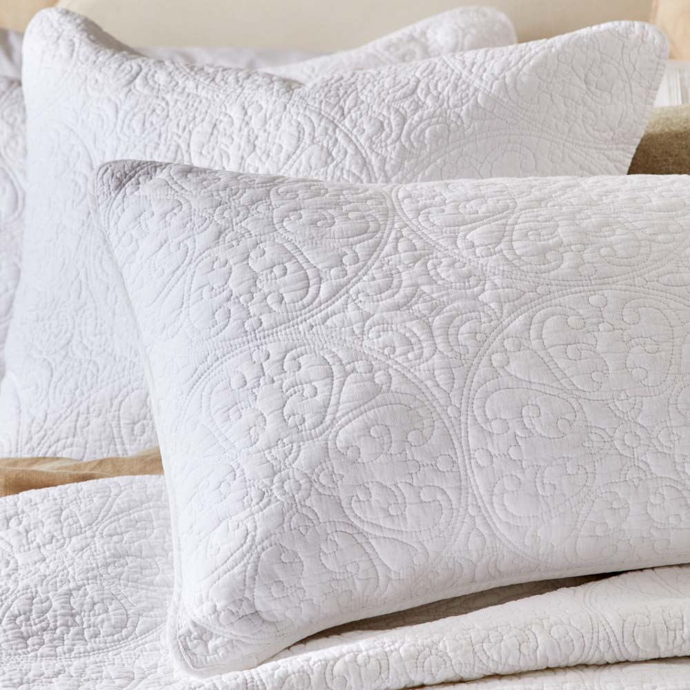 MyHouse Moira Coverlet Set