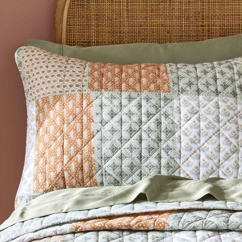 MyHouse Harriet Coverlet Set