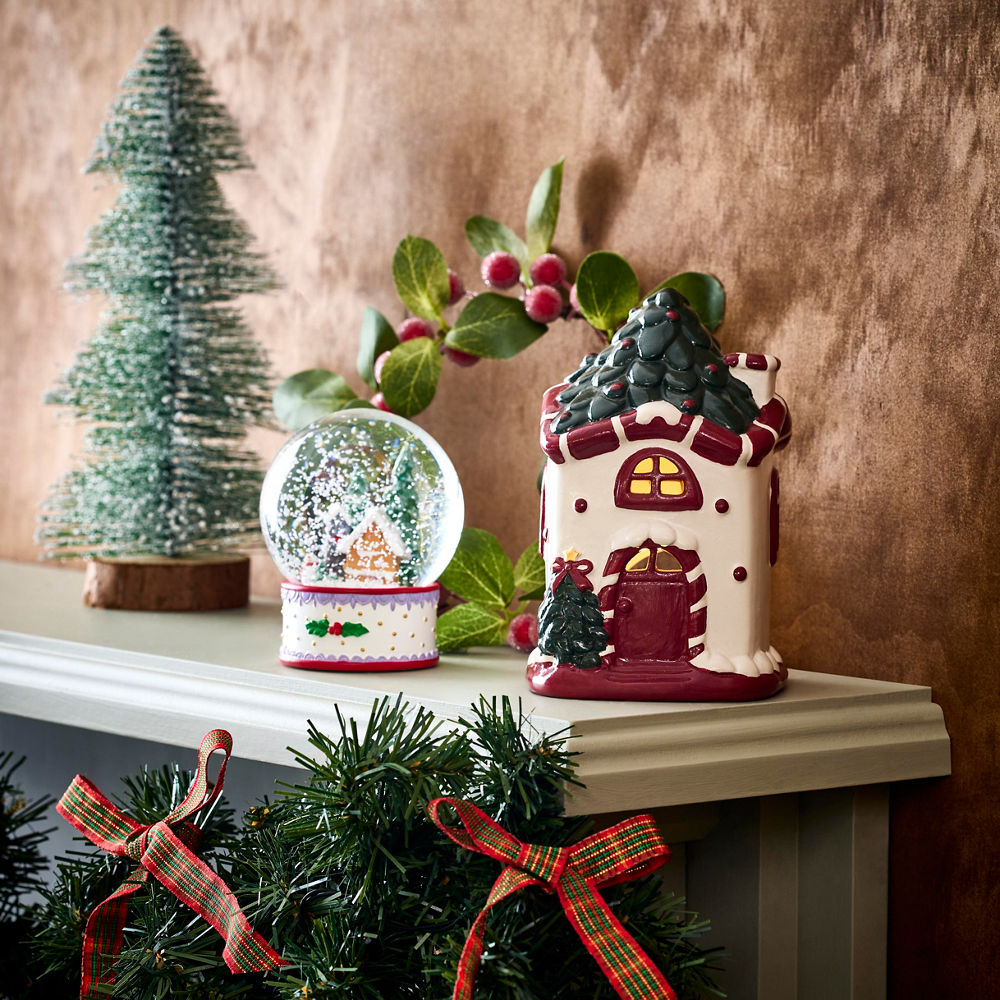 MyHouse Gingerbread Snow Globe