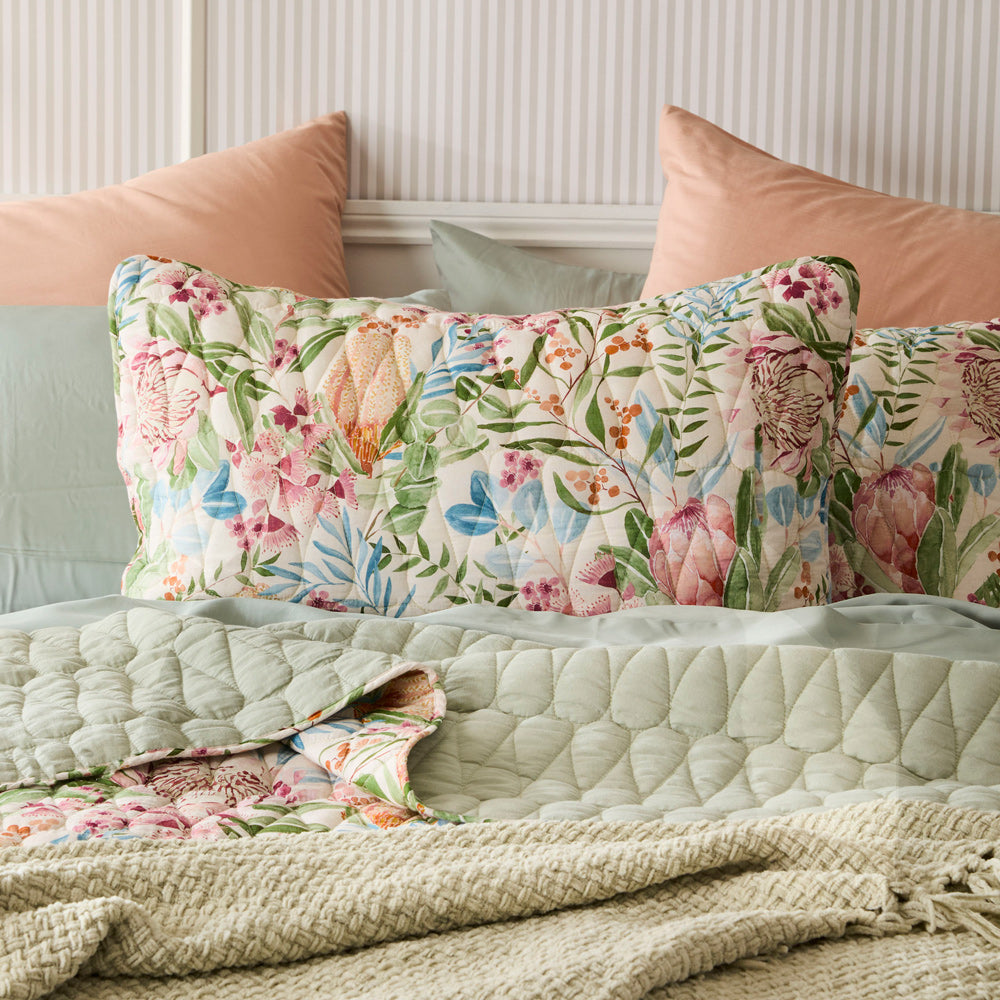 MyHouse Darwin Coverlet Set