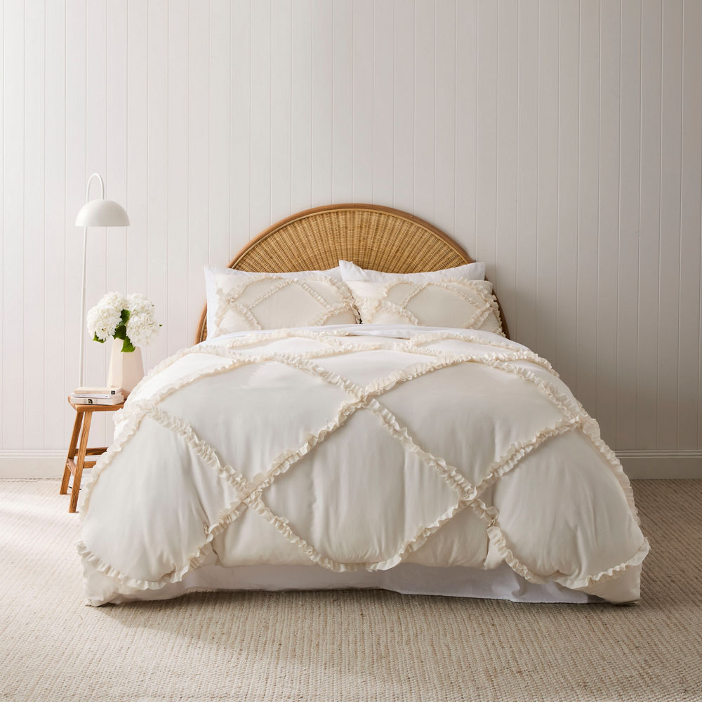 Adorn Living Pip Ruffle Quilt Cover Set