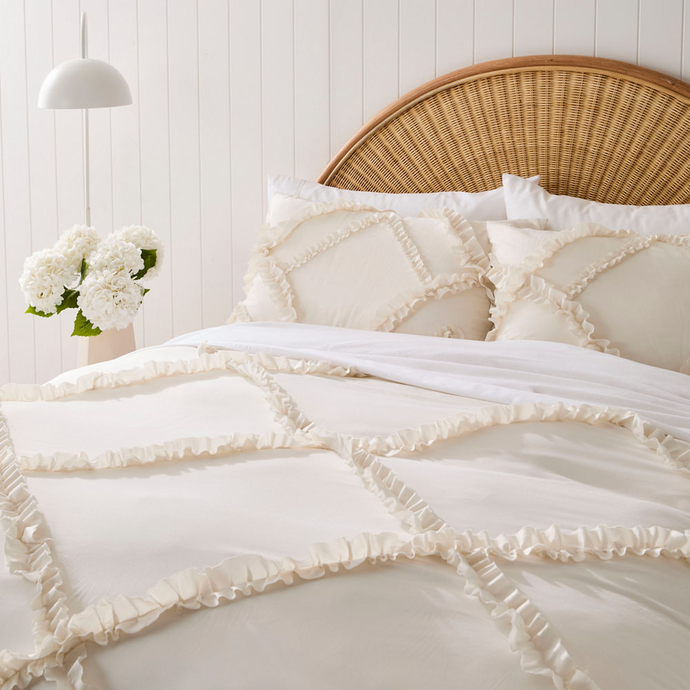 Adorn Living Pip Ruffle Quilt Cover Set