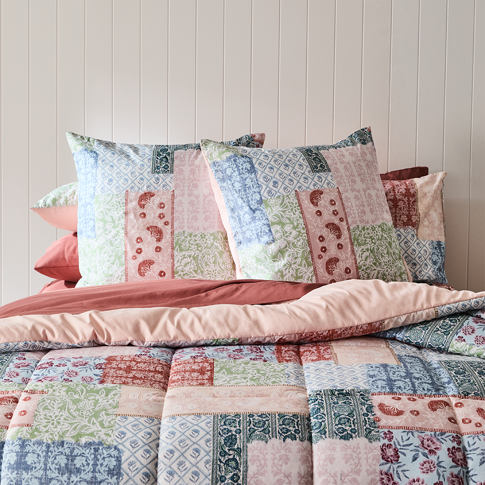 Adorn Living Yolanda Comforter Set