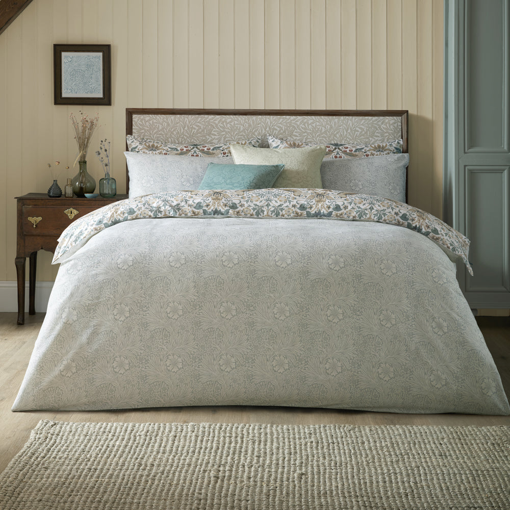 William Morris At Home Strawberry Thief Quilt Cover Set
