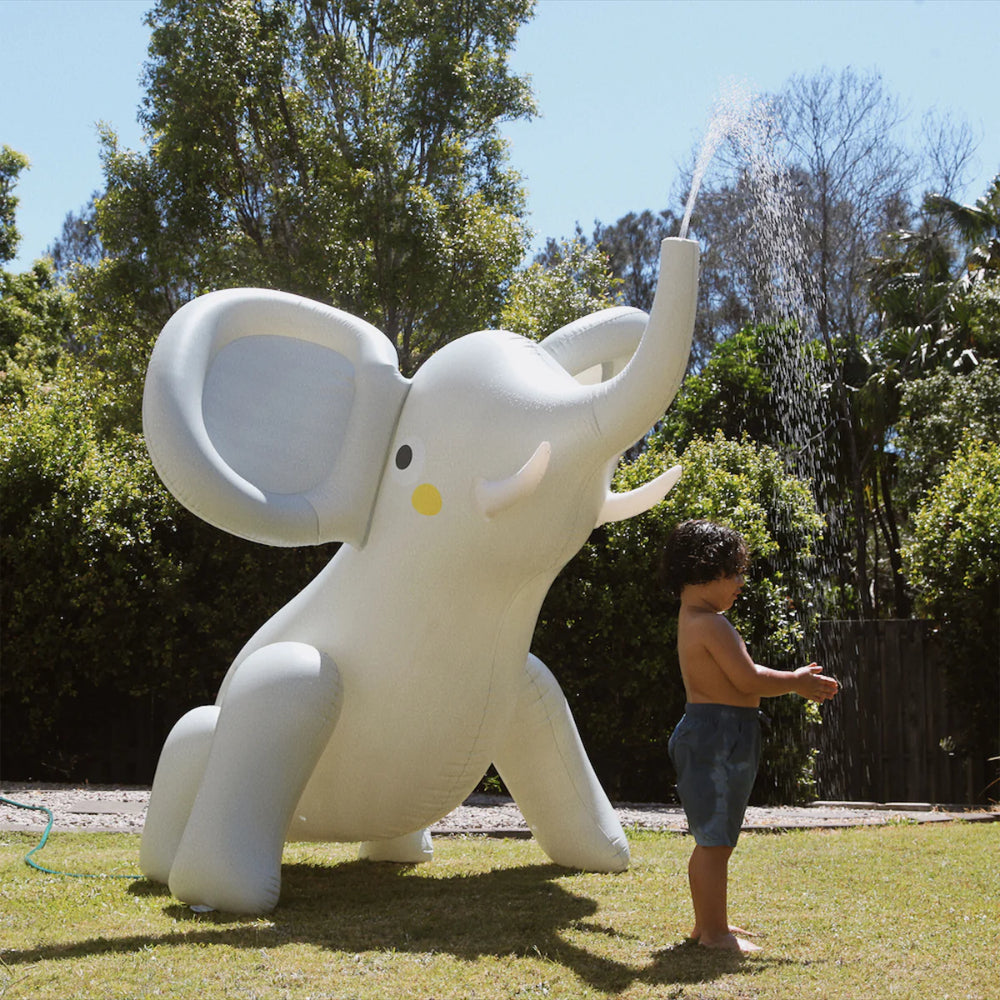 SUNNYLiFE Dino Giant Sprinkler