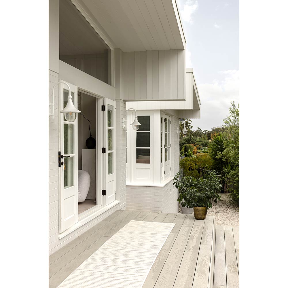 Darren Palmer Sandridge Indoor/Outdoor Runner in Cream on outdoor patio at House
