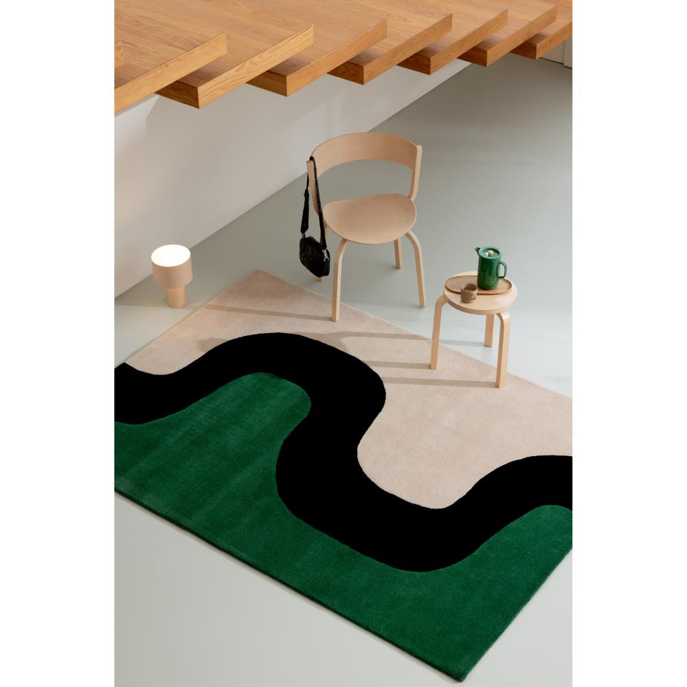 Marimekko Seireeni Rug Green. Black green and cream rug with wave line centre