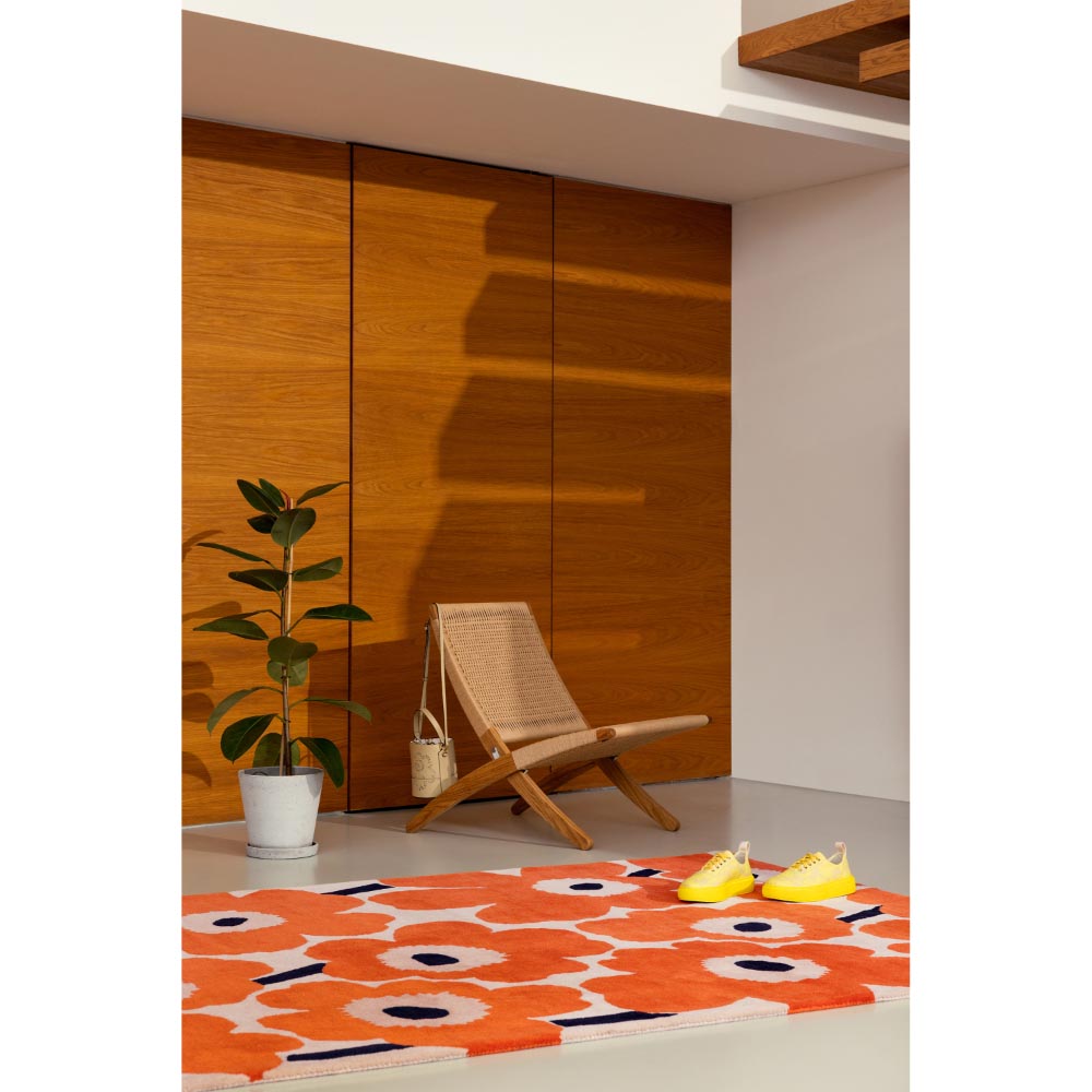 Marimekko Unikko Rug Orange Red. Cream rug with large orange flowers with black stems