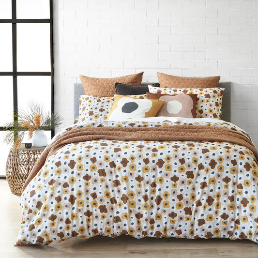 Alex Liddy Daisy Quilt Cover