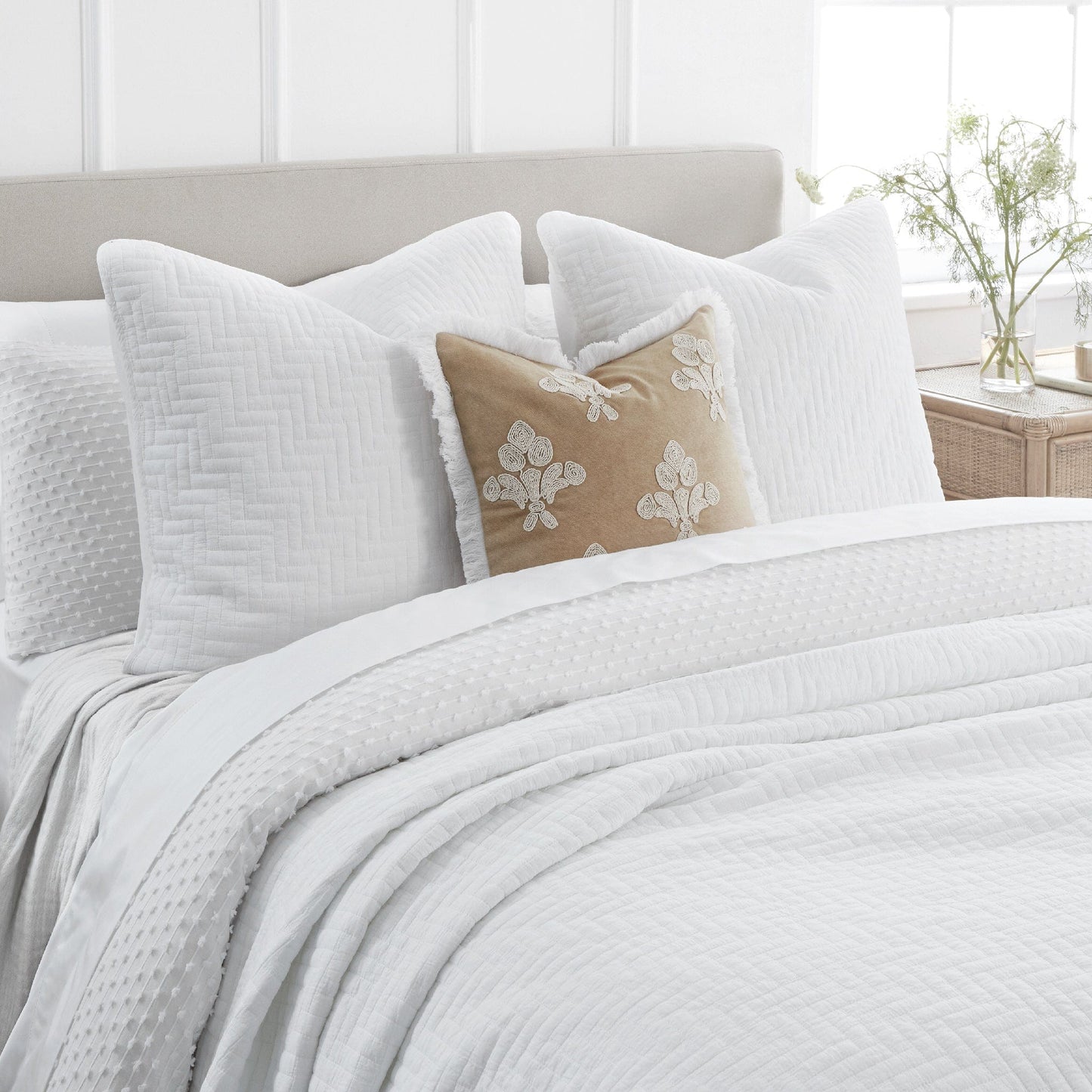 Home Beautiful Naya Coverlet Queen/King White